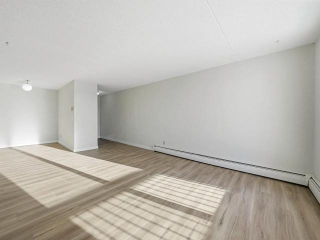 Northgate Manor II 2 Bedroom Apartment for Rent at 34 Kleisinger Cres, Regina, SK S4R 7M4 Northeast Regina