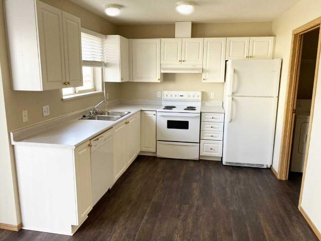 Northgate Townhomes 2 Bedroom Apartment for Rent at 11039 106 Ave, Grande Prairie, AB T8V 7Y8 Gateway