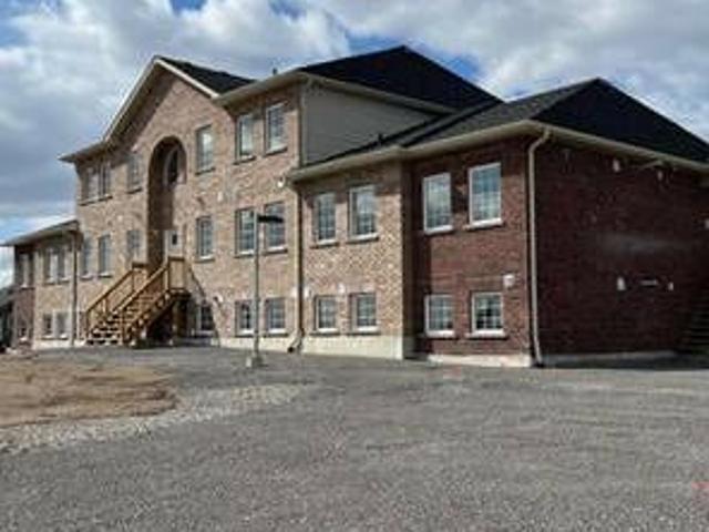 NORWOOD 2 bedrm Condo