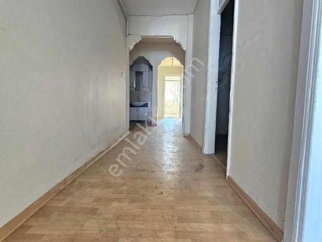 Nora'dan Halk Caddesi Üzernde 4+1 180 M² Çift Cephli Arakt Daire