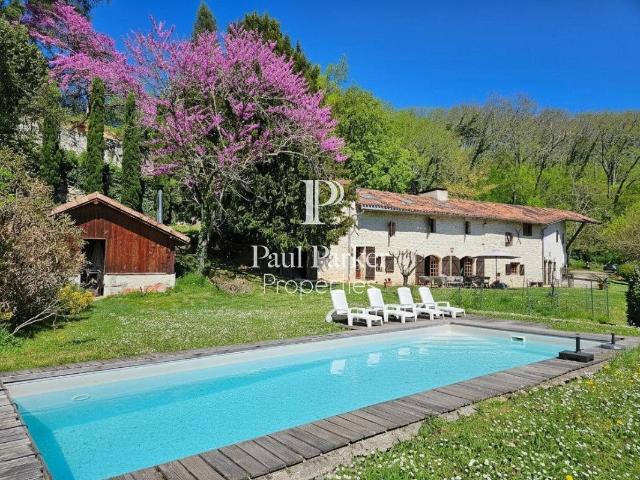 Nord Agen: Domaine d'Exception 335 m² Parc 1,3 ha Vue 335m² Agen