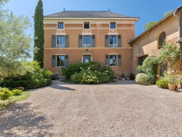 NORD LYON, BEAUJOLAIS, SECTEUR POMMIERS, PROPRIETE XIXème, 240 m