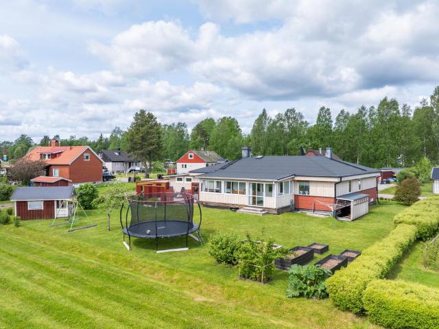Nordanbyvägen 8