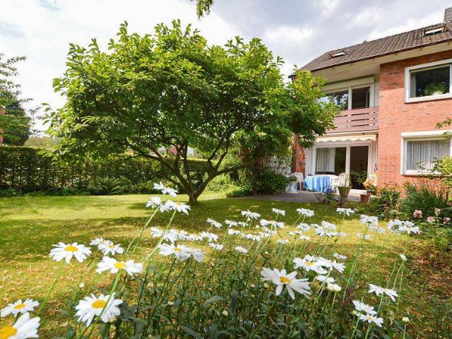 Norderstedt viel Platz u. Potential: Modernisierungsbedürftiges Endreihenhaus mit herrlichem Garten!