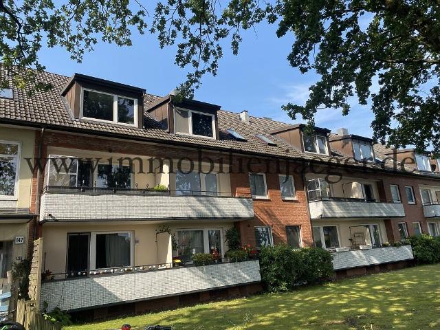 Norderstedt Glashütte Segeberger Chaussee gepflegte Dachwohnung mit Zimmer zum ruhigen Innenhof