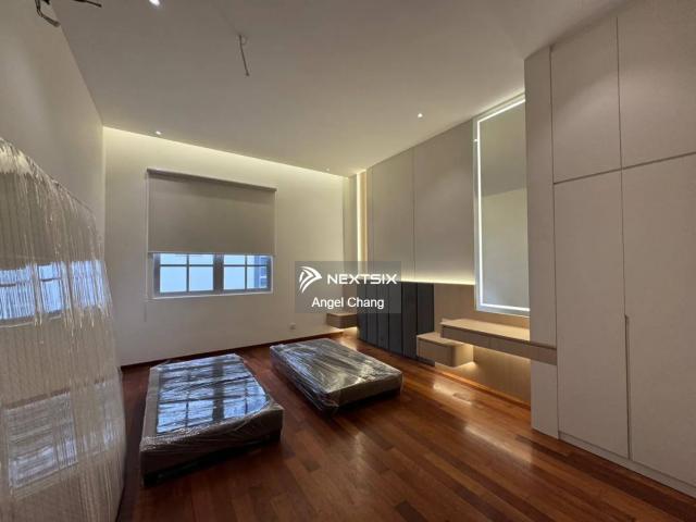 Nordica Gravit 8 Corner 750sqft 2r2b Freehold for Sale