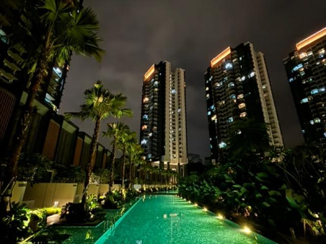 Normanton Park Condominium For Sale, $950,000, 1 Bed 1 Bath 495 sqft $1,919.00 psf