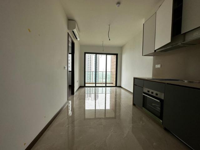 Normanton Park Condominium For Sale, $1,120,000, 1 Bed 1 Bath 517 sqft $2,166.00 psf