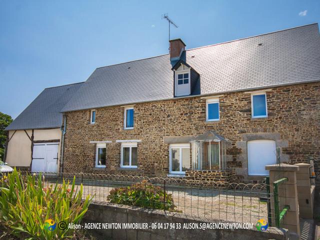 NORMANDIE, MANCHE, SACEY, Baie du Mont Saint Michel. Grande maison de village, 4 chbs, jardins et dépendances