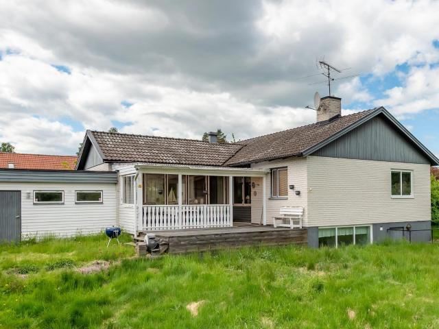 Norra Brovägen 15