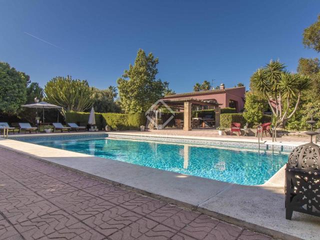 Nos encontramos frente a una oportunidad única dadas las dis. 740m² Alicante
