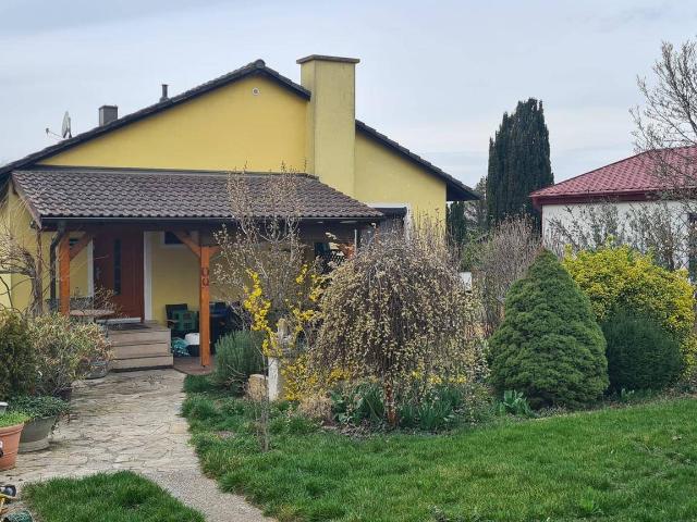 Notverkauf Toller Preis! Einfamilienhaus mit Garten sucht nette Familie Koffer packen und einziehen!