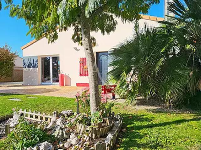 Notre Dame de Monts 85690 Achat / Vente maison 4 pièces t4 au dernier étage piscine