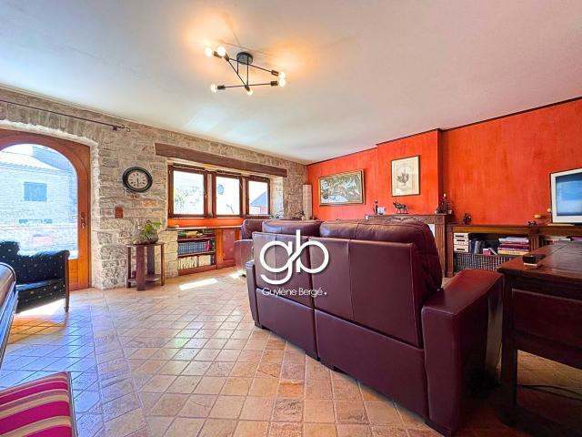 NOTRE DAME DE LONDRES 34 Maison de Maître XVIIe | 4 Chambres | Atelier | Garage Voûté | Terrasse 100 m2