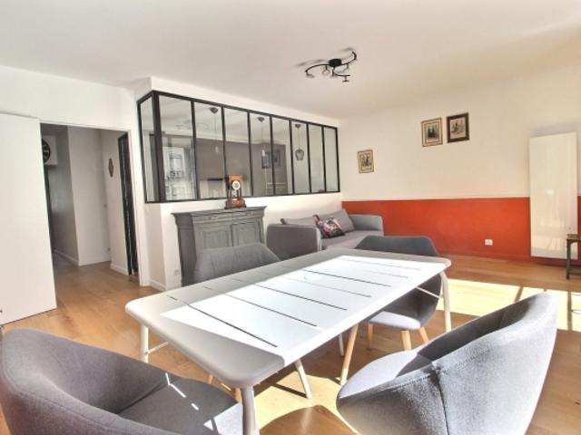 NOTRE DAME, 3P TRAVERSANT DE 77M² EN PARFAIT ETAT