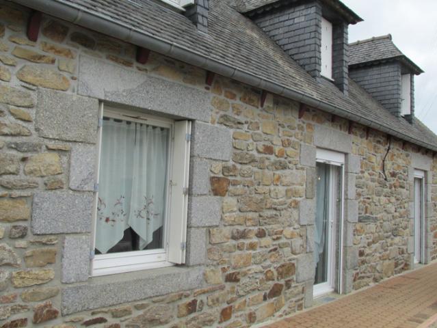 NOUVEAU MAISON MEUBLEE, 2 CHAMBRES, à 5 min de PONTRIEUX