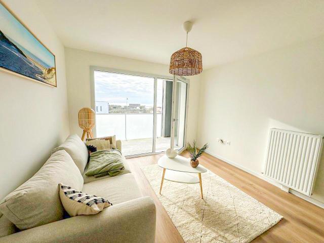 Nouveau appartement totalement equipé avec vue de mer impecc. 42m² Camiers