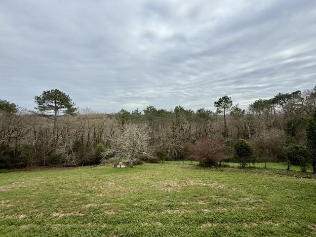 NOUVEAU EN EXCLUSIVITÉ ! Haut Boucau, T2 avec terrasse plein Sud, vue dominante, cave et garage