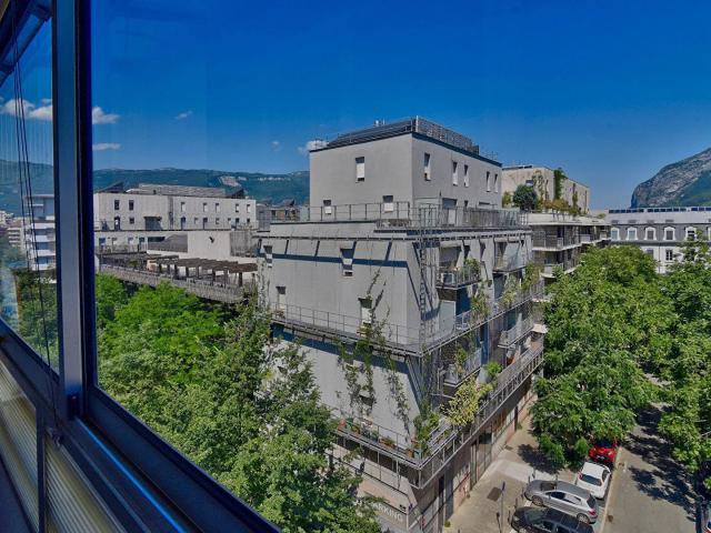 NOUVEAU GRENOBLE secteur calme rue Maginot appartement T3 de 66