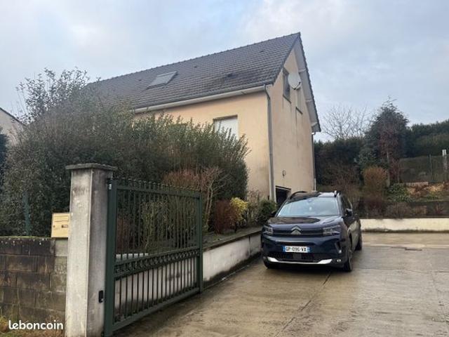 NOUVEAU Pavillon indépendant sur sous sol complet de 2005