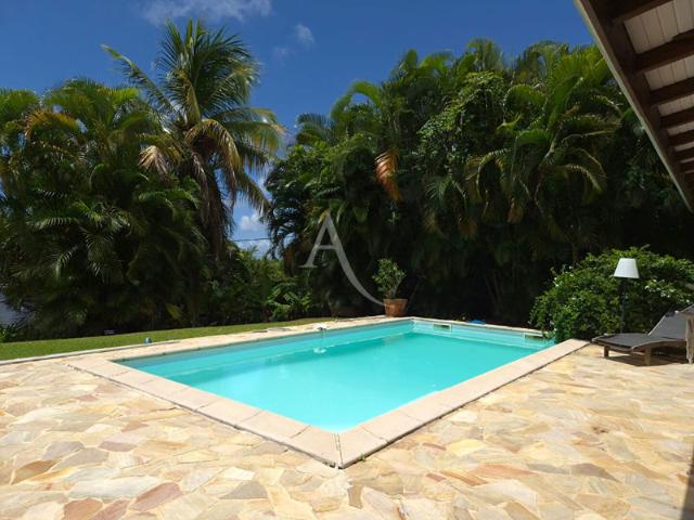 NOUVEAU: villa Trinité T5 + dépendance, carbet et piscine
