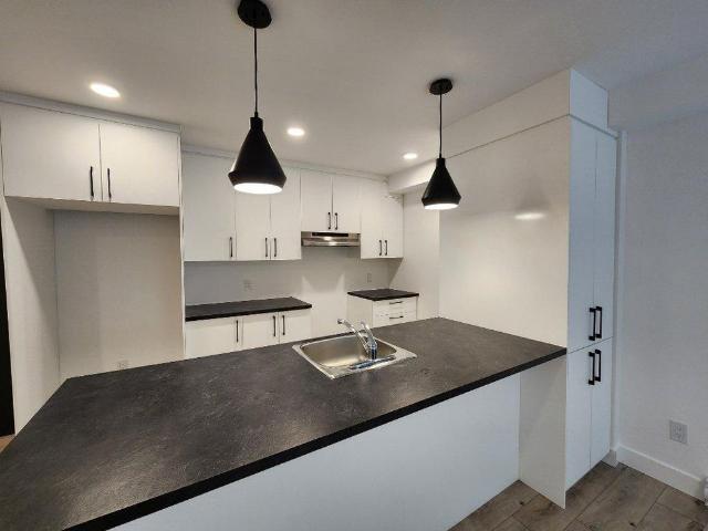 NOUVEAU *3 1/2* + espace Bureau au CŒUR de STE FOY