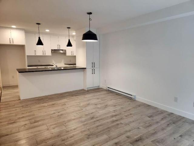 NOUVEAU *3 1/2* + espace Bureau au CŒUR de STE FOY