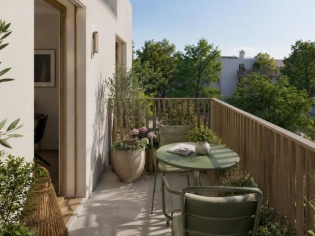 NOUVEAUTÉ 2 PIÈCES AVEC BALCON PROCHE COMMERCES ET TRANSPORTS + PARKING