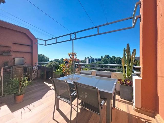 NOUVEAUTE: 4P EN DERNIER ETAGE AVEC GARAGE PISCINE GOLF ET GARDIEN