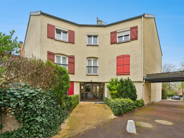 NOUVEAUTÉ ! À VENDRE APPARTEMENT 4 PIÈCES AVEC GRAND JARDI