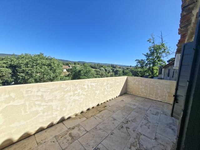 NOUVEAUTÉ À LA VENTE T3 RÉNOVÉ AVEC TERRASSE AU CALME