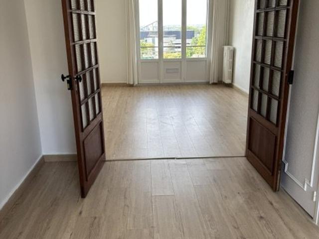 Nouveauté à la location Appartement de type F4 de 67.73m² avec balcon, box, ca