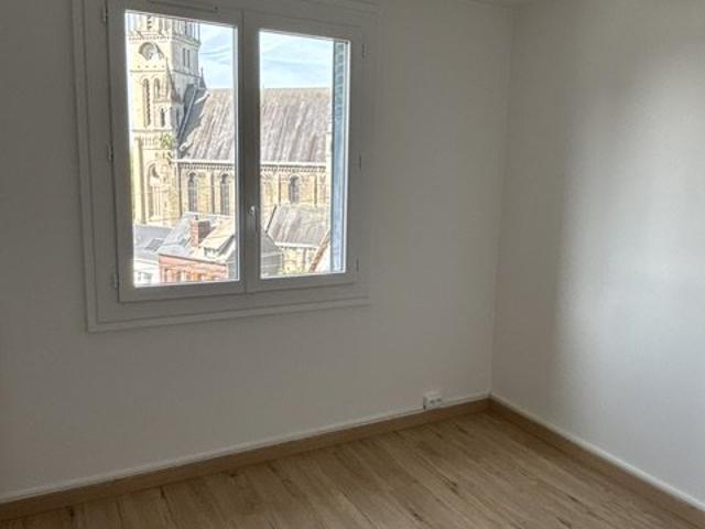 Nouveauté à la location Appartement de type F3 de 67.73m² avec balcon, box, ca