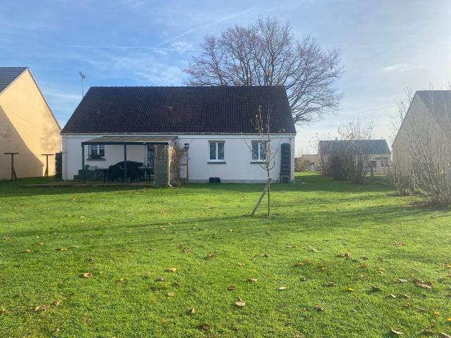 Nouveauté à MEURCÉ pavillon de plain pied au calme