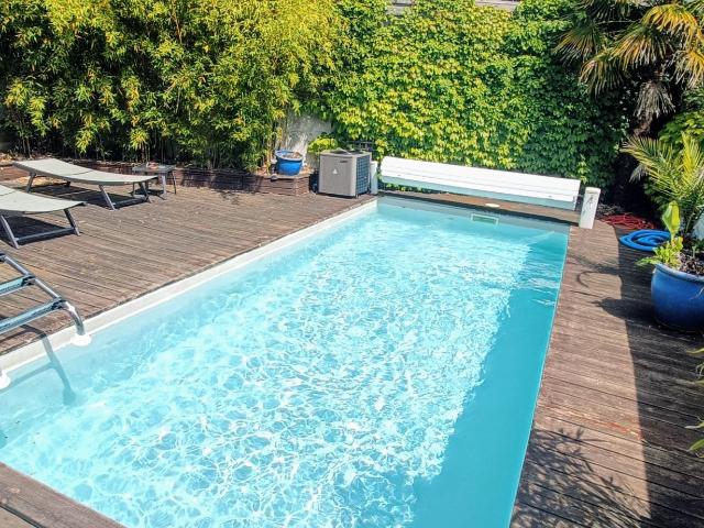 NOUVEAUTÉ AUX PORTES DE NANTES MAISON AVEC PISCINE de 200 m2 au sol