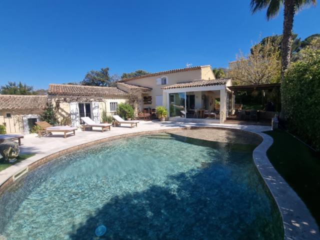 NOUVEAUTE AU BRUSC SPLENDIDE MAISON AVEC PISCINE