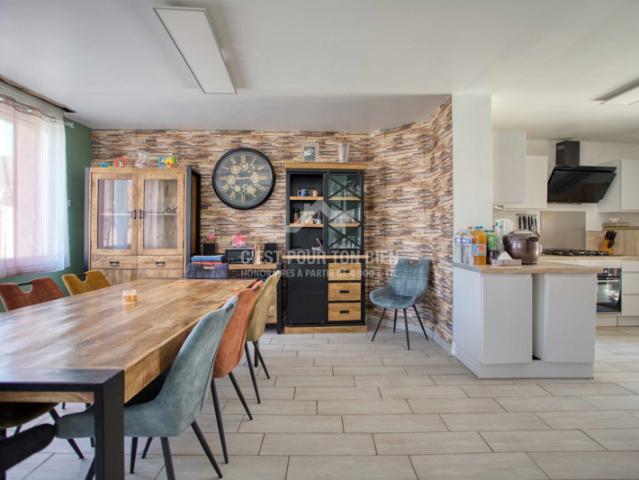 NOUVEAUTÉ FLANDRES Beaux volumes et luminosité Maison 4 ch