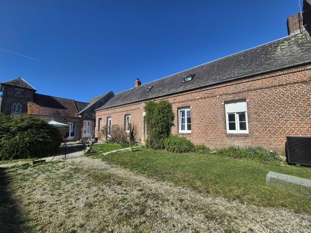 NOUVEAUTE Longère de 165 m2 avec 700 m2 de dépendances
