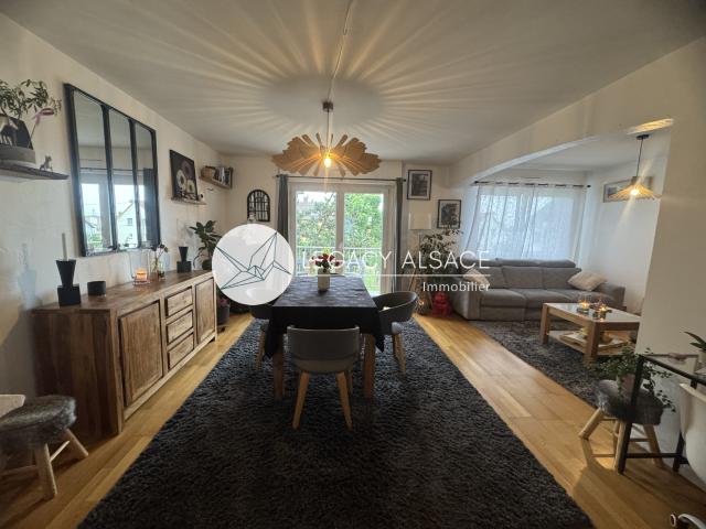 Nouveauté! Magnifique appartement 3 pièces de 82m2 sans travaux avec balcon et garage double!