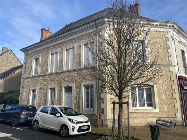 Nouveauté NOYEN SUR SARTHE maison ancienne 3 chambres