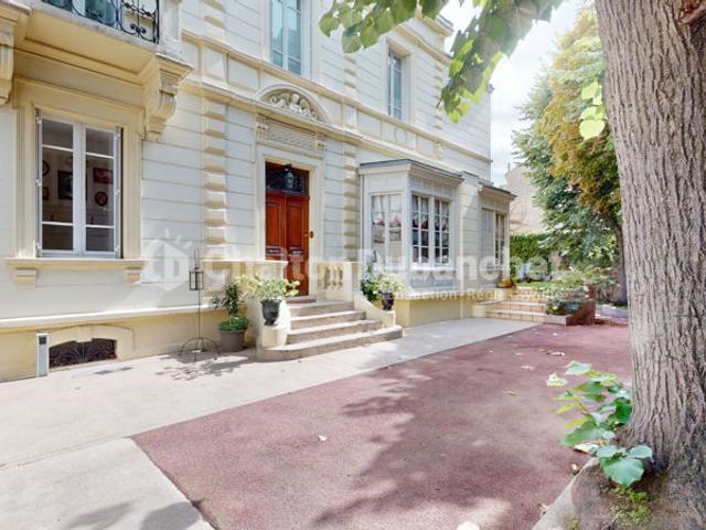 NOUVEAUTE ROANNE GARE Demeure de prestige Roanne 12 pièce s 377 m2
