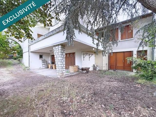 Nouveauté ! Rare pépite rétro idéalement située entre St Hilaire et Bagneux