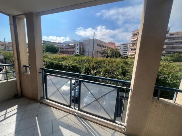 NOUVEAUTE T2 de 43m2 avec balcon circulaire de 30 m2 Trip