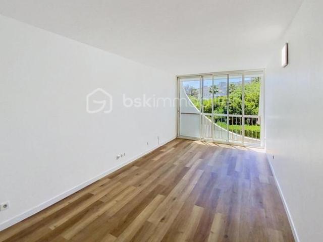 NOUVEAUTÉ * T2 ENTIÈREMENT RENOVÉ * QUARTIER POINT ZÉRO * PROCHE MER