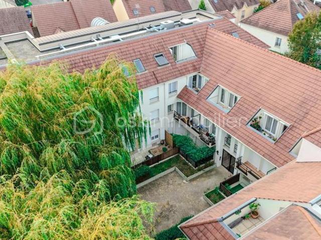 ? T2 45 m² – Dernier étage – Balcon + Box – Idéal résidence ou investissement