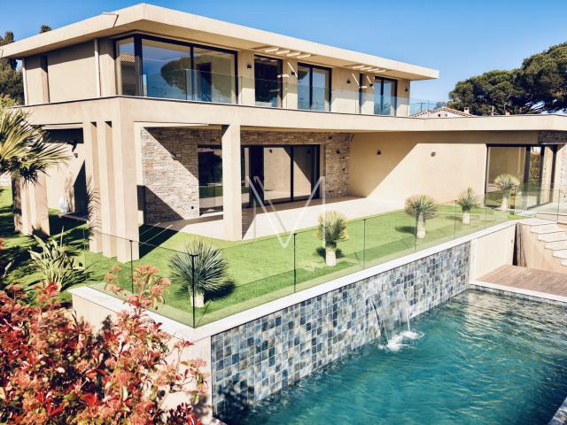 NOUVEAUTE / VILLA NEUVE LIVRAISON IMMINENTE VUE MER A STE MAXIME PROCHE PLAGE DE LA CROISETTE