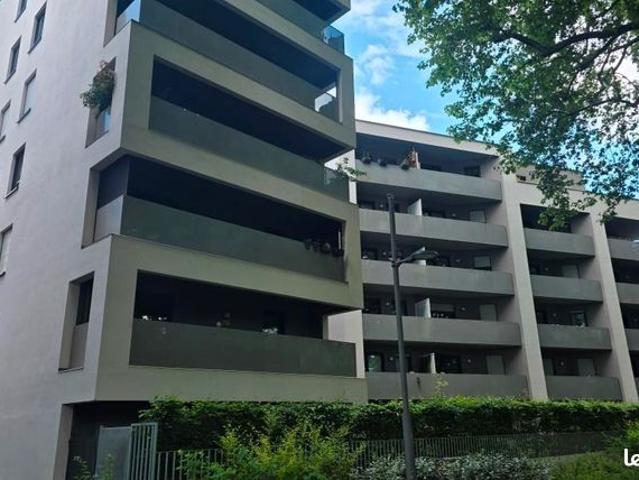 Nouveaux bassins f3 avec terrasse + cave et parking