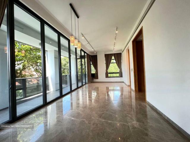 Nouvel 18 D10, Condominium