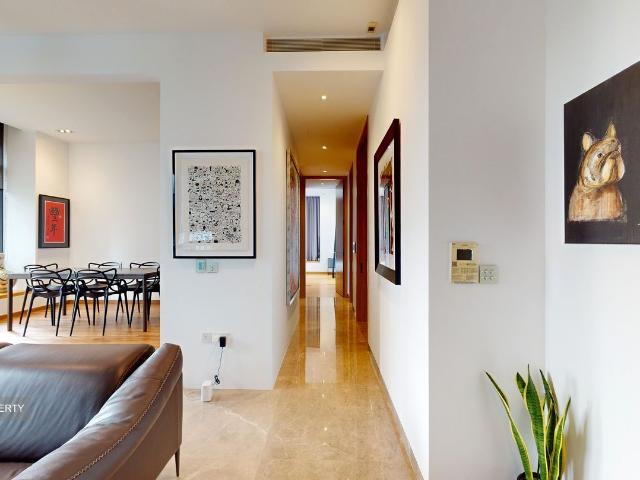 Nouvel 18 D10, Condominium