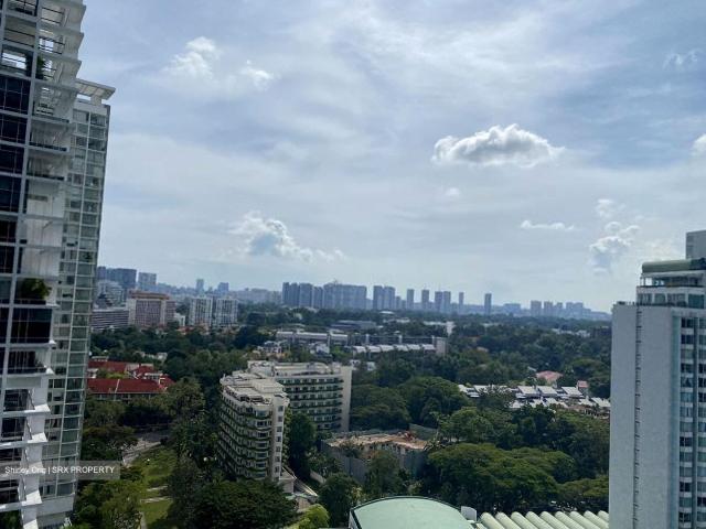 Nouvel 18 D10, Condominium